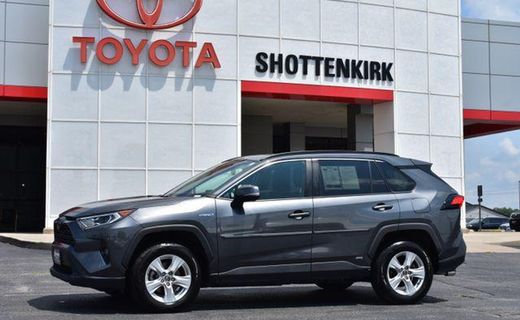 2021 Toyota RAV4 XLE