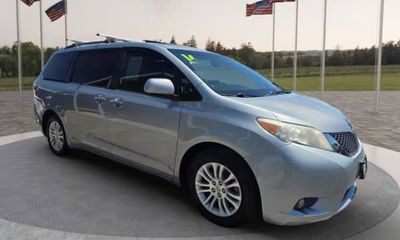 2016 Toyota Sienna XLE