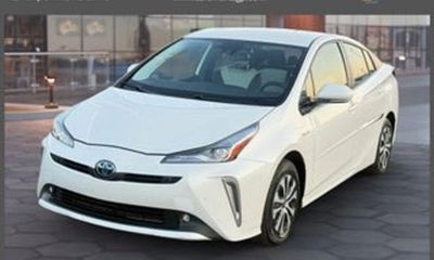 2020 Toyota Prius LE