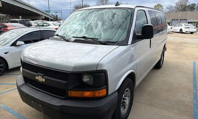 2017 Chevrolet Express Passenger LS