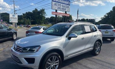 2016 Volkswagen Touareg Sport FSI Only