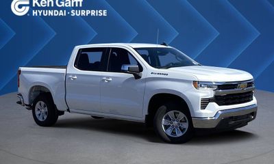 2025 Chevrolet Silverado LT