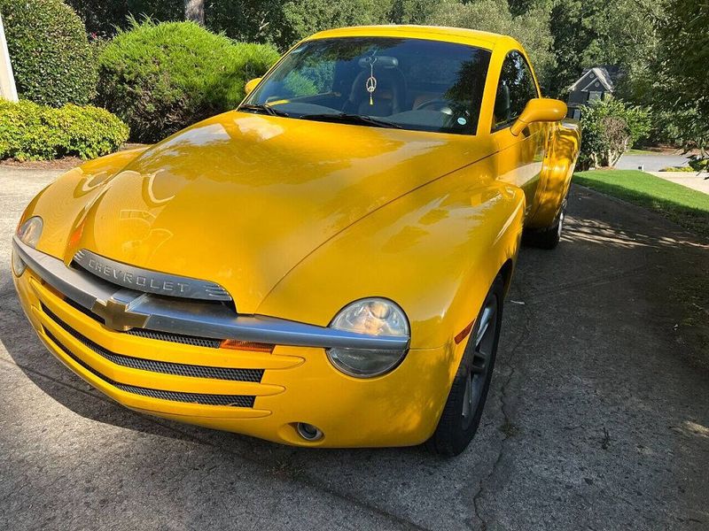 Representative 2003 Chevrolet S-10 Pickup photo