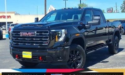 2026 GMC Sierra HD AT4