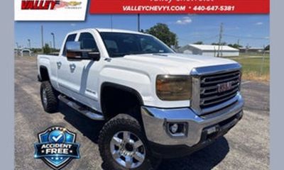 2017 GMC Sierra SLT