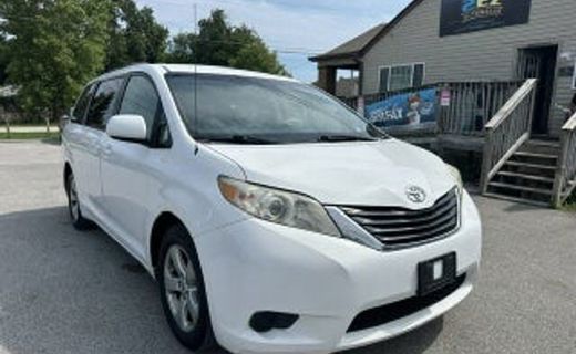 2012 Toyota Sienna XLE