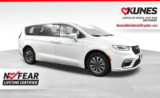 2022 Chrysler Pacifica Touring L