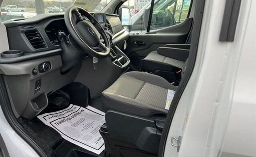 2025 Ford Transit Medium Roof