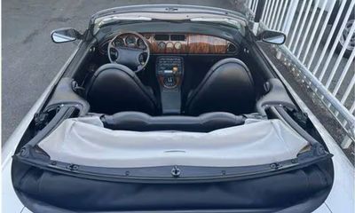 1998 Jaguar XK8