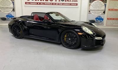 2014 Porsche 911 Cabriolet S