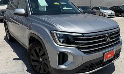 2024 Volkswagen Atlas SE