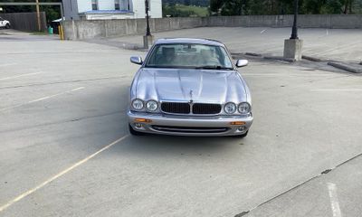 2000 Jaguar XJ8