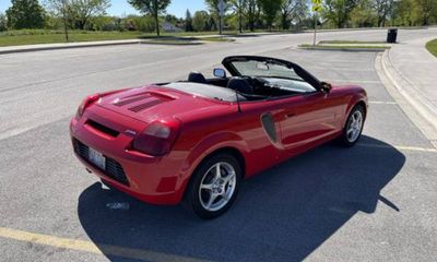 2001 Toyota MR2 Spyder