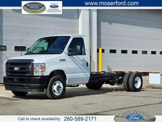 2027 Ford E-450 Base