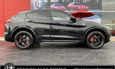 2023 Alfa Romeo Stelvio Quadrifoglio