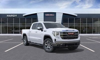2026 GMC Sierra SLT