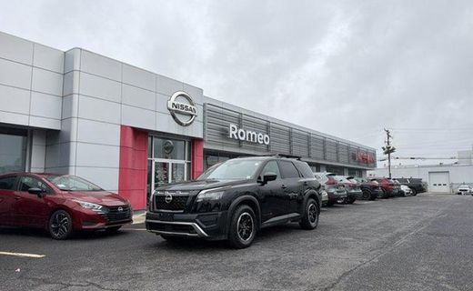 2024 Nissan Pathfinder SV