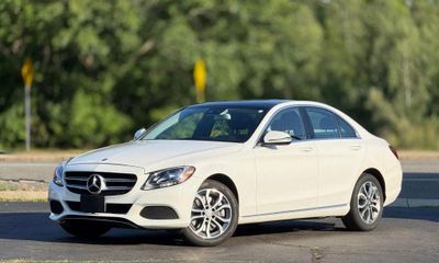 2016 Mercedes-Benz C-Class C300