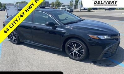 2021 Toyota Camry SE Convenient PKG