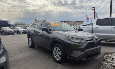 2019 Toyota RAV4 LE