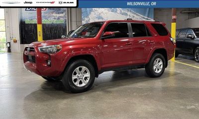 2024 Toyota 4RUNNER SR5