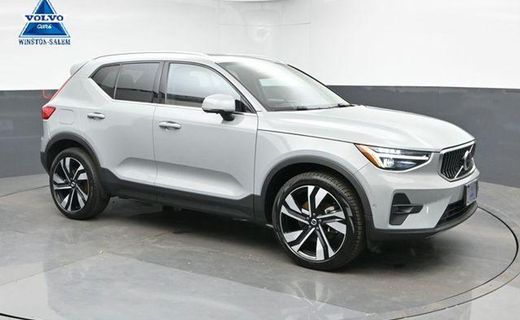 2024 Volvo XC40 Plus Bright