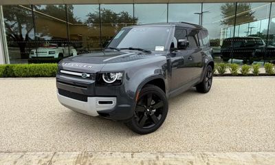 2023 Land Rover Defender 110 Standard