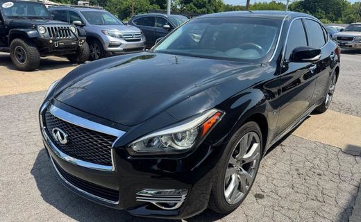 2019 Infiniti Q70L 37 Luxe