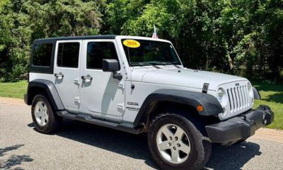 2016 Jeep Wrangler Sport