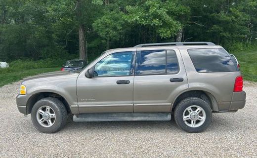 2004 Ford Explorer XLT