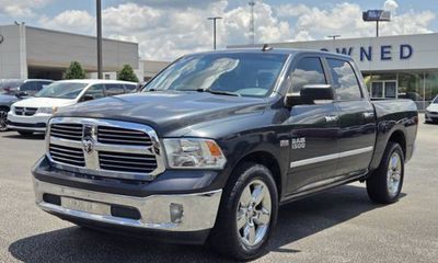 2016 Ram 1500 SLT