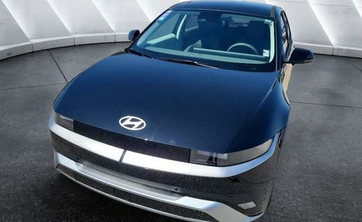 2025 Hyundai Ioniq 5 SE