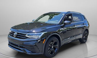 2024 Volkswagen Tiguan SE R Line