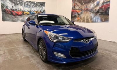 2013 Hyundai Veloster Base BaseStyle Tech