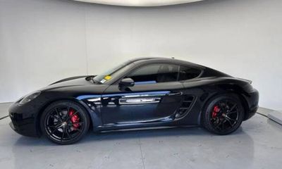 2024 Porsche 718 Cayman S