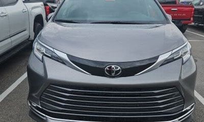 2026 Toyota Sienna Limited