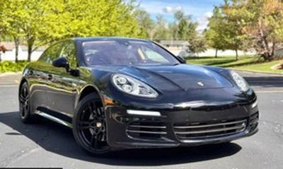 2016 Porsche Panamera S