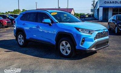 2020 Toyota RAV4 XLE