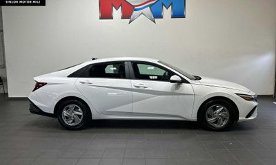 2026 Hyundai Elantra SE