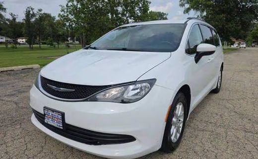 2020 Chrysler Voyager LX