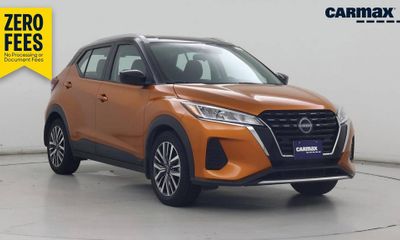 2022 Nissan Kicks SV