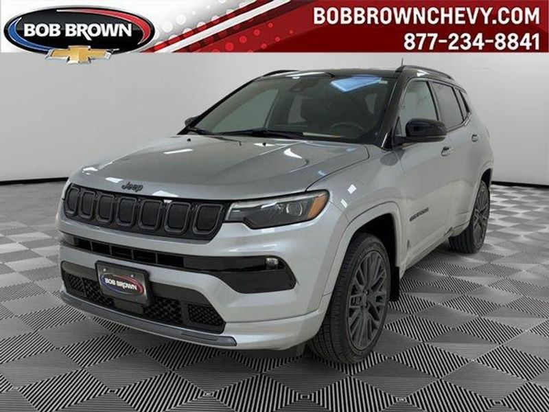 2022 Jeep Compass — a typically priced live listing