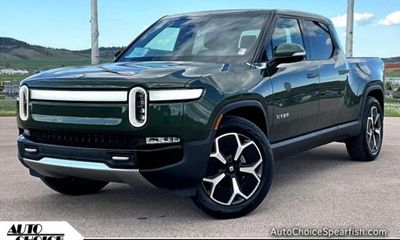 2023 Rivian R1T Adventure