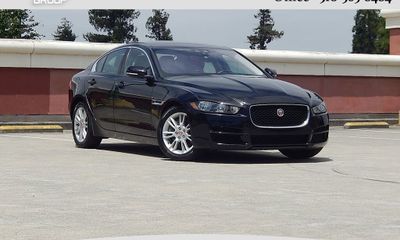 2018 Jaguar XE Premium