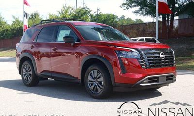 2026 Nissan Pathfinder SV