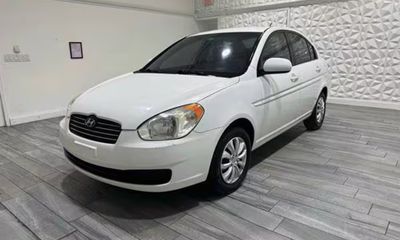 2010 Hyundai Accent GLS