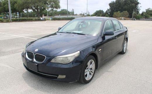 2010 BMW 528I
