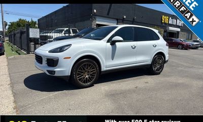 2017 Porsche Cayenne Platinum Edition