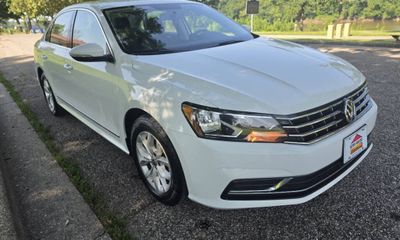 2016 Volkswagen Passat 1 8T S