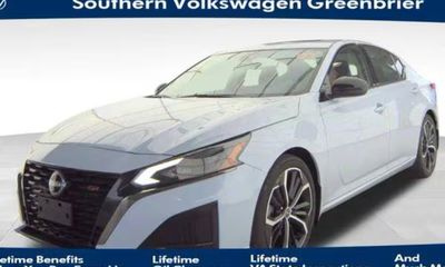 2023 Nissan Altima SR